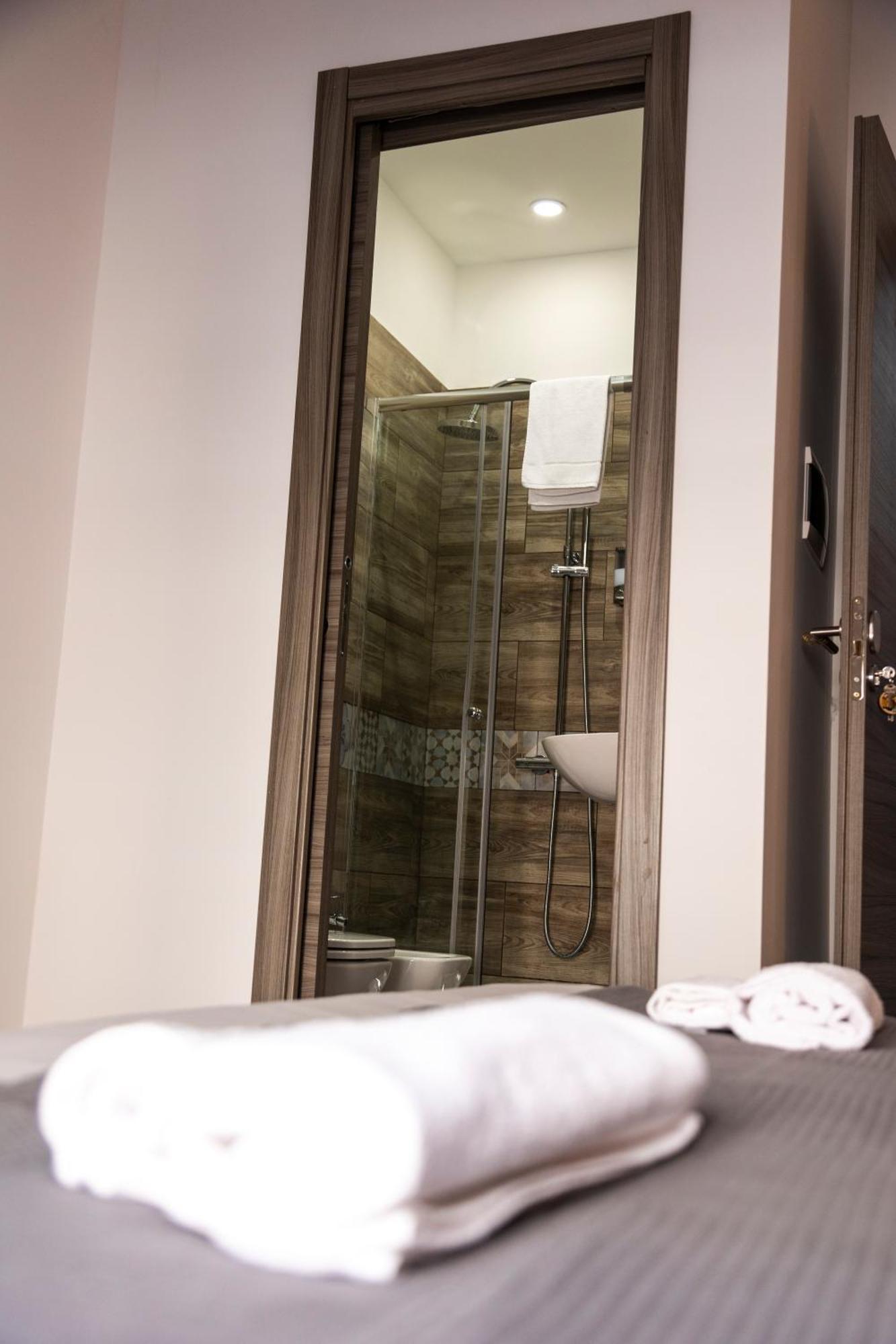 Sant'Agostino Boutique Rooms ปาแลร์โม ภายนอก รูปภาพ