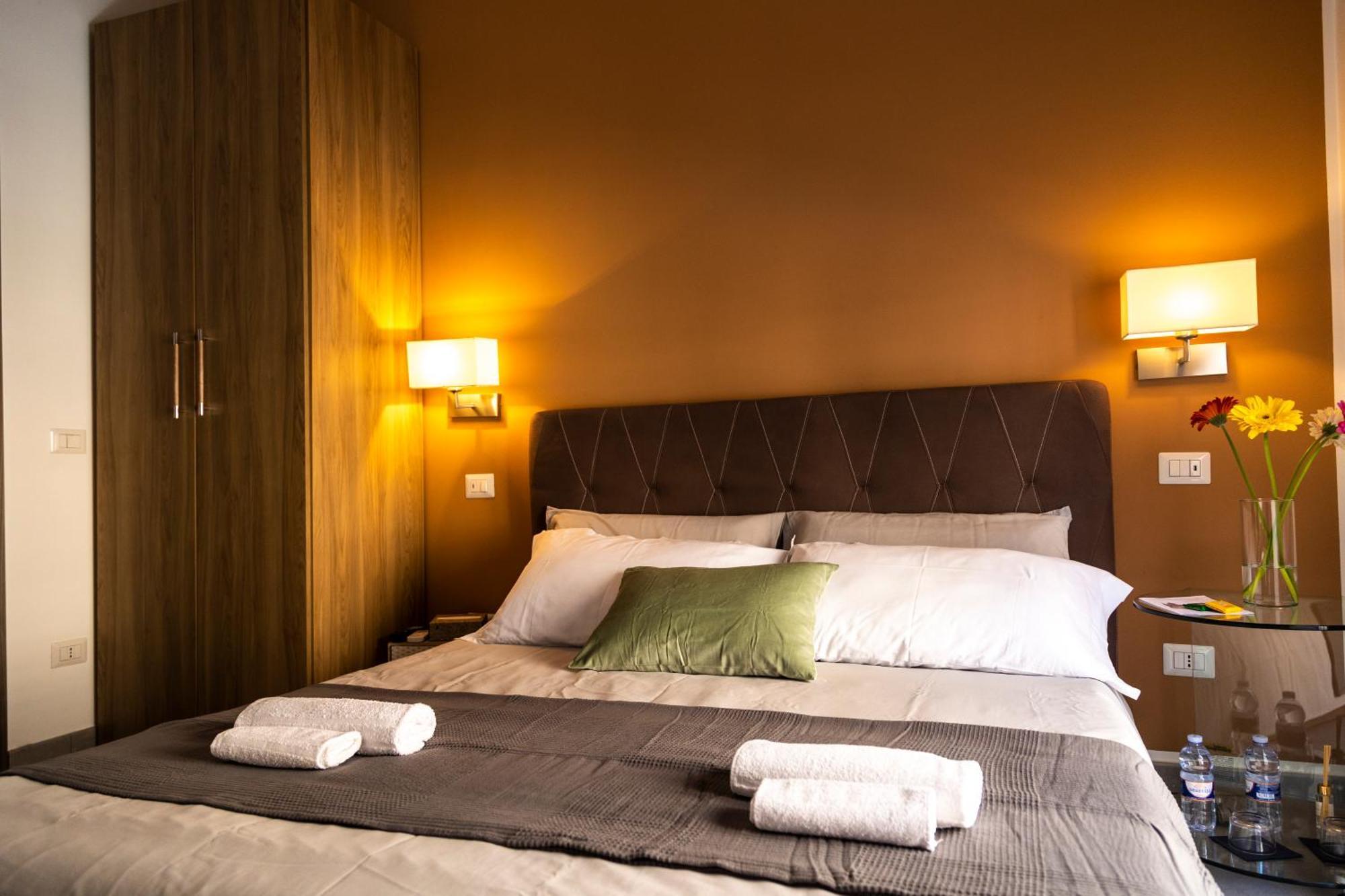 Sant'Agostino Boutique Rooms ปาแลร์โม ภายนอก รูปภาพ